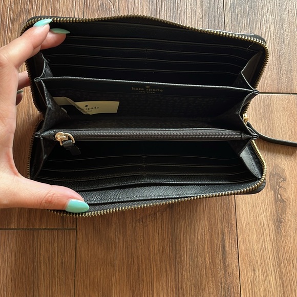 Kate Spade Black Zip-around Wallet - Picture 4 of 5